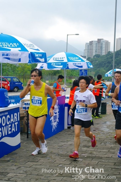 SG202110