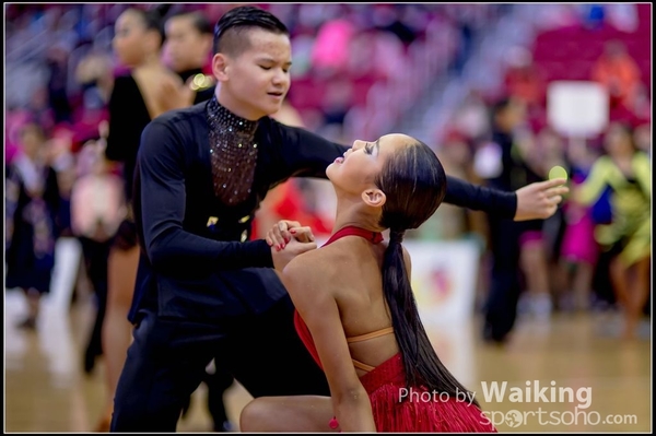 2016-12-24 Dance 0700