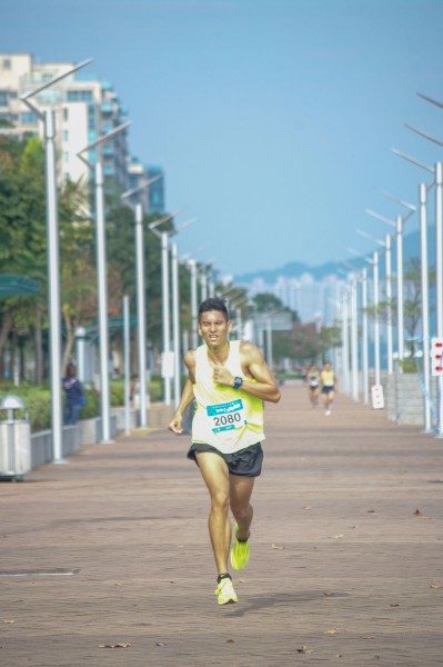 SG201673