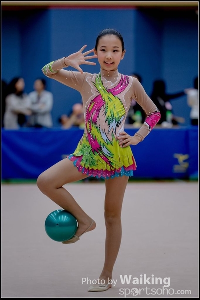 2017-11-25 Rhythmic Gym 2072