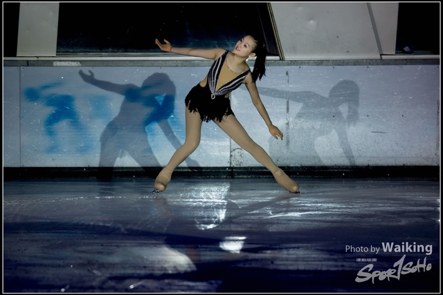 2017-12-23 Xmas Skating 0317