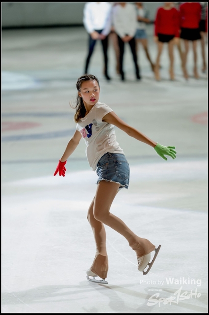 2017-12-23 Xmas Skating 0431