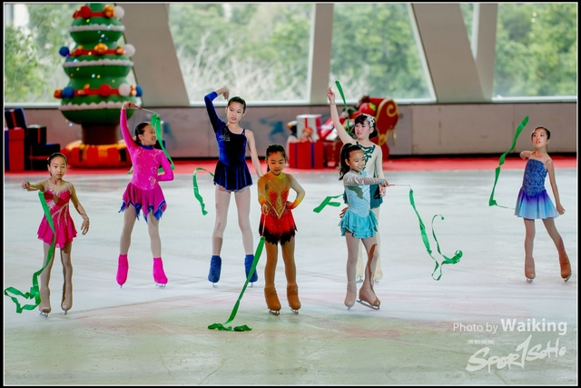 2017-12-23 Xmas Skating 0083