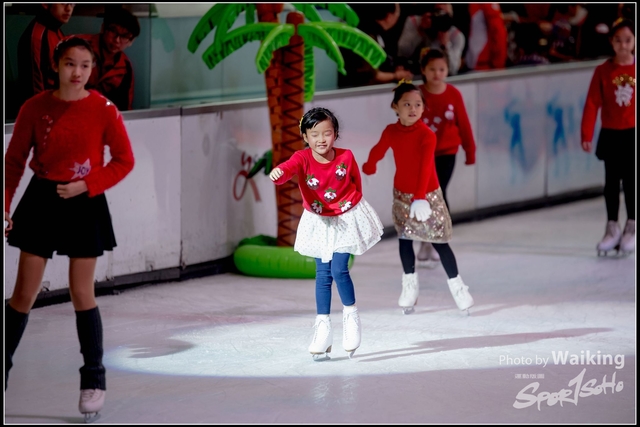 2017-12-23 Xmas Skating 0208