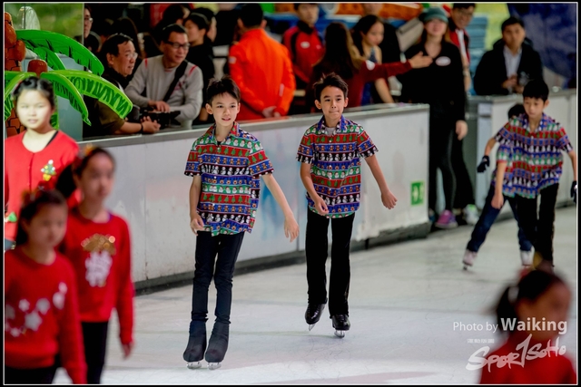 2017-12-23 Xmas Skating 0210