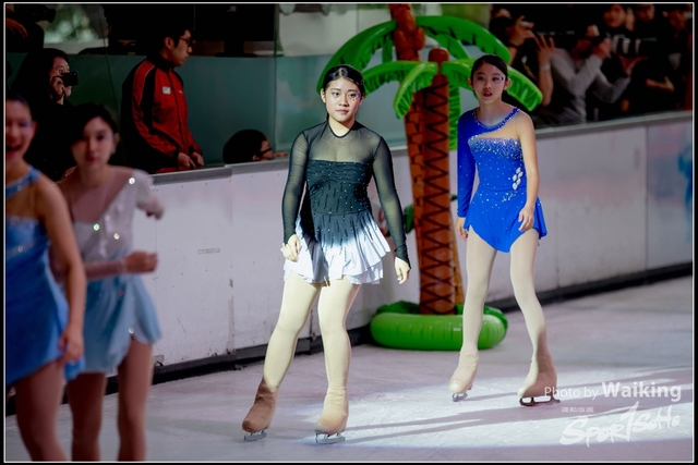 2017-12-23 Xmas Skating 0212