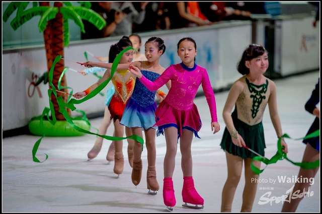 2017-12-23 Xmas Skating 0217