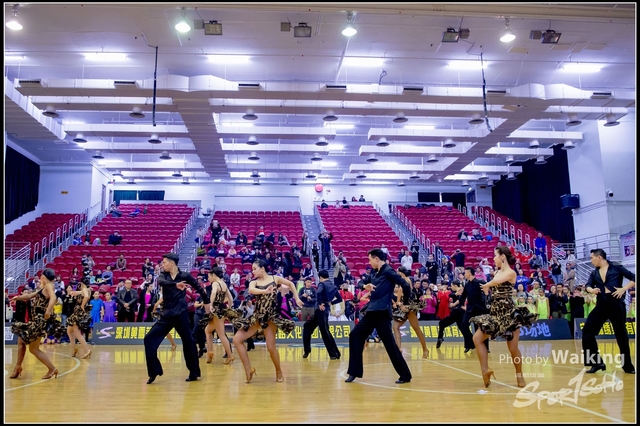2018-01-01 Dance 0880