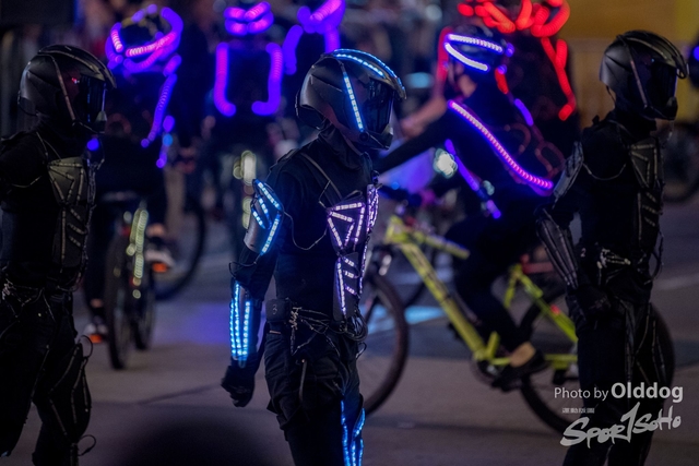 NightParade-135