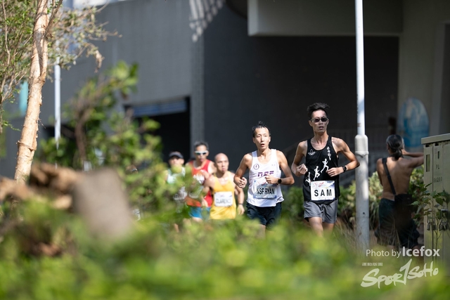 PB_Runner_TKO_0905-40