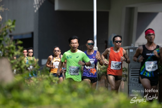 PB_Runner_TKO_0905-100