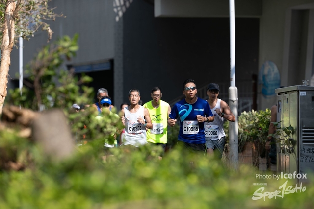 PB_Runner_TKO_0905-157