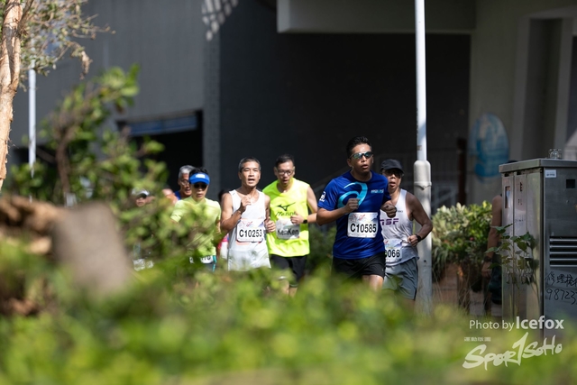 PB_Runner_TKO_0905-158