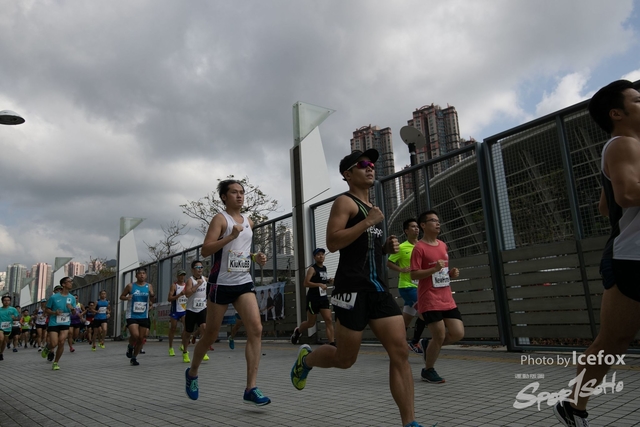 PB_Runner_TKO_0940-25