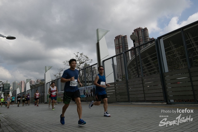 PB_Runner_TKO_0940-30