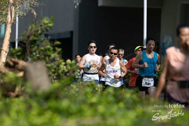 PB_Runner_TKO_0905-224