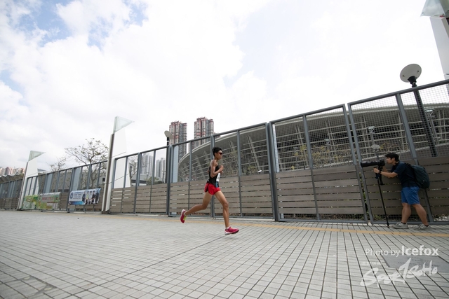 PB_Runner_TKO_0940-55