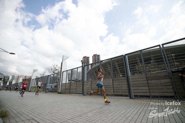 PB_Runner_TKO_0940-61
