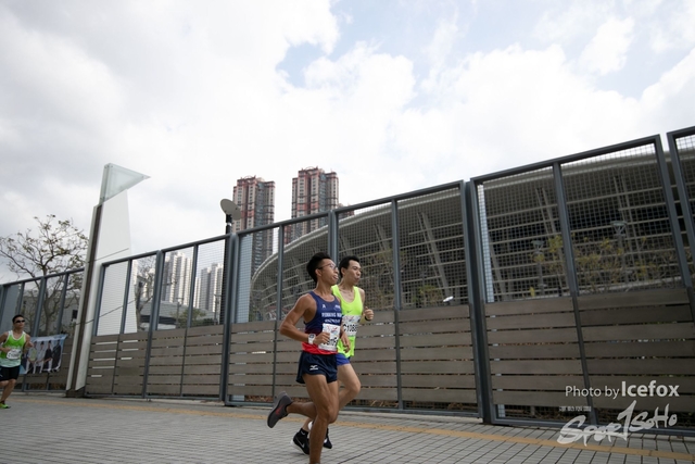 PB_Runner_TKO_0940-89