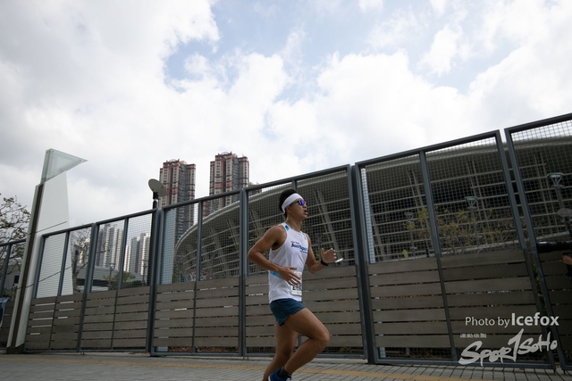 PB_Runner_TKO_0940-105