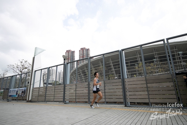 PB_Runner_TKO_0940-109