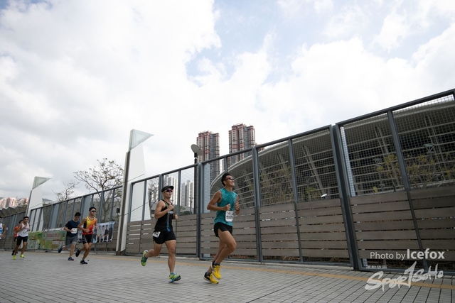 PB_Runner_TKO_0940-110