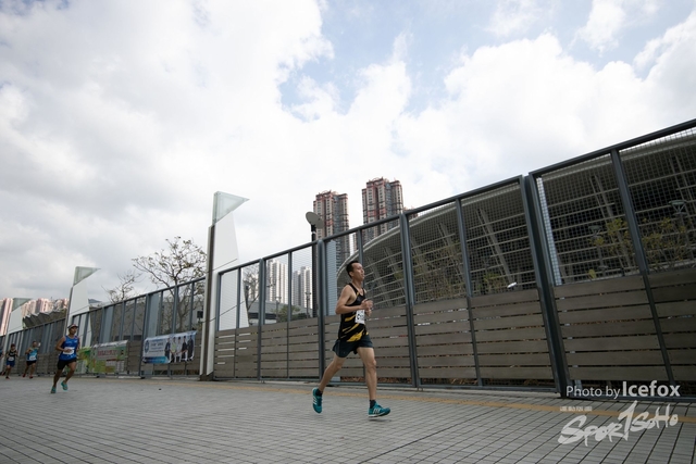 PB_Runner_TKO_0940-119