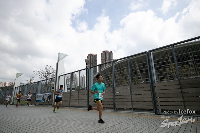 PB_Runner_TKO_0940-131