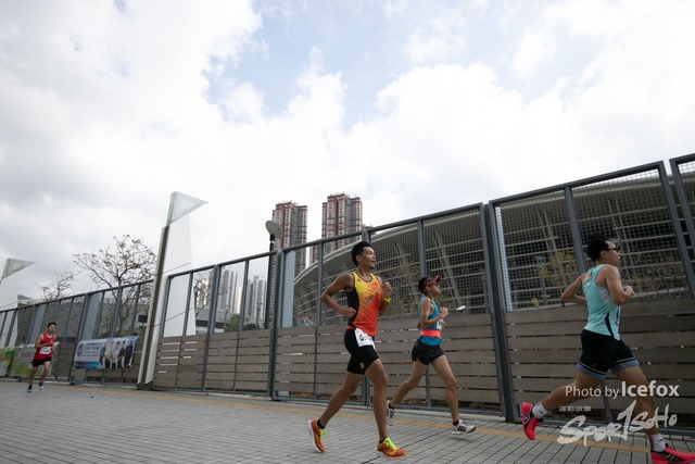 PB_Runner_TKO_0940-140