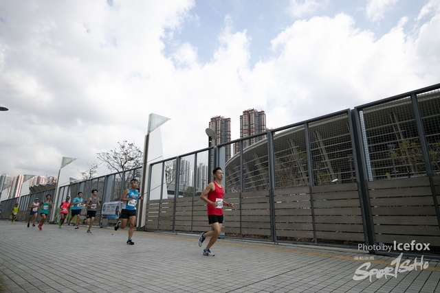 PB_Runner_TKO_0940-142