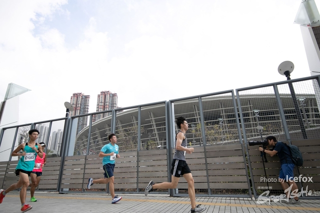 PB_Runner_TKO_0940-143