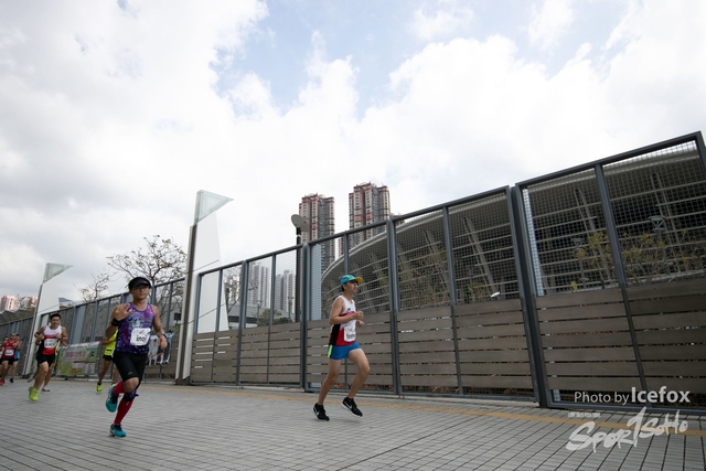 PB_Runner_TKO_0940-144
