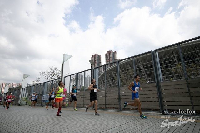 PB_Runner_TKO_0940-150