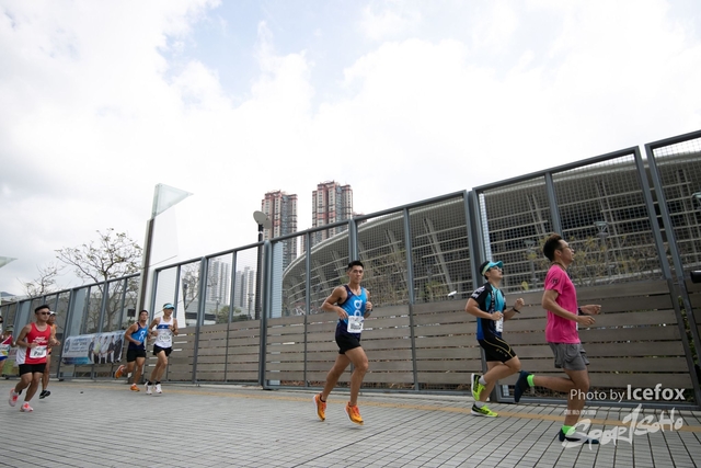 PB_Runner_TKO_0940-152