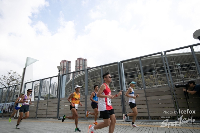 PB_Runner_TKO_0940-155
