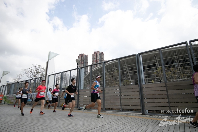 PB_Runner_TKO_0940-158