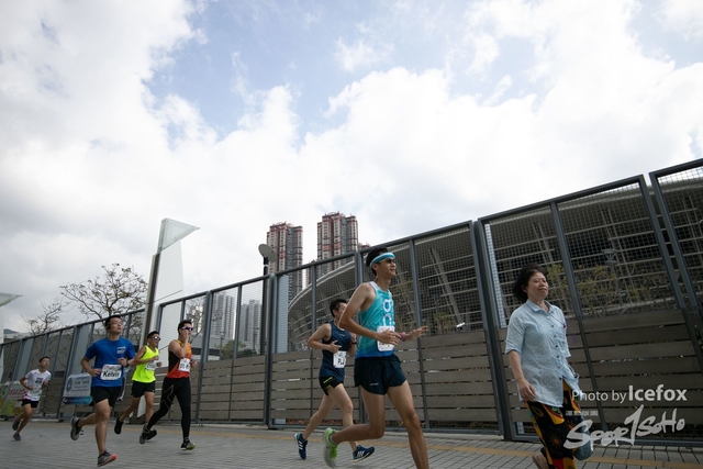 PB_Runner_TKO_0940-162