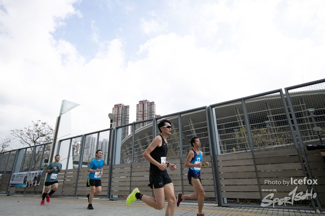 PB_Runner_TKO_0940-167
