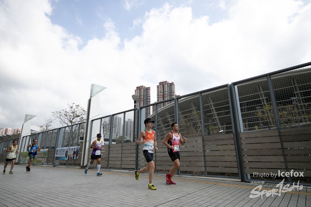 PB_Runner_TKO_0940-190