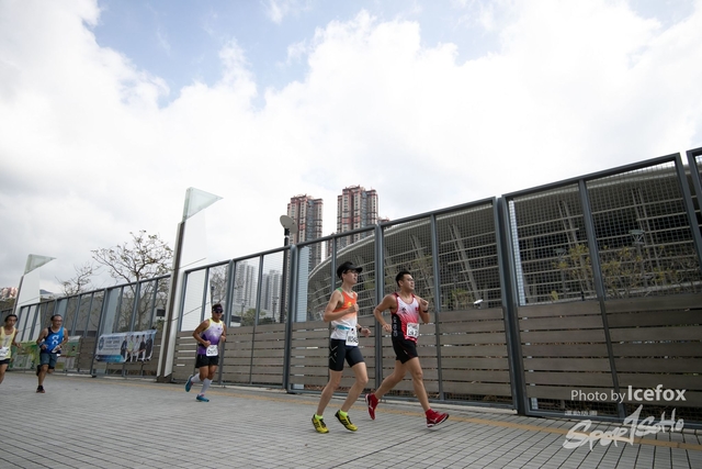 PB_Runner_TKO_0940-191