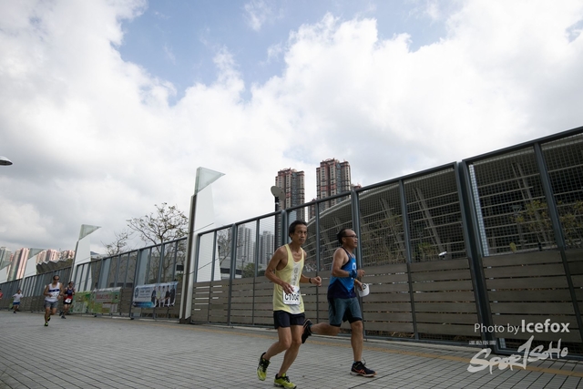 PB_Runner_TKO_0940-194