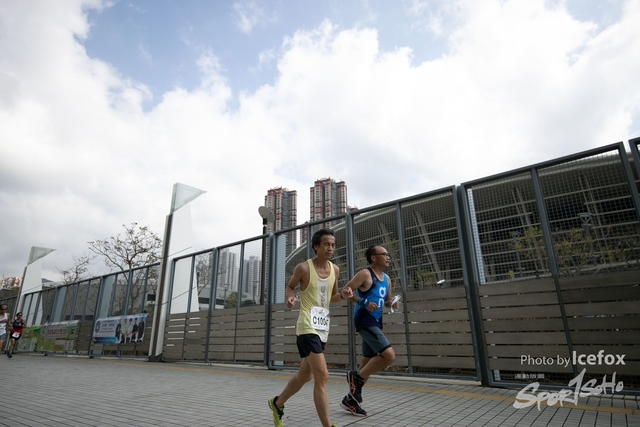 PB_Runner_TKO_0940-195