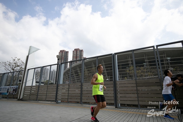 PB_Runner_TKO_0940-201