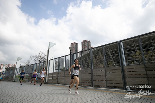 PB_Runner_TKO_0940-206