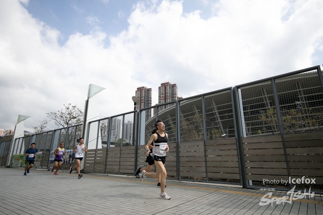 PB_Runner_TKO_0940-207