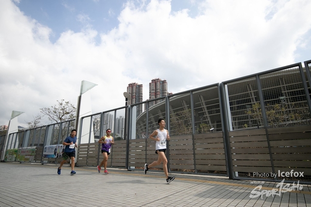 PB_Runner_TKO_0940-208