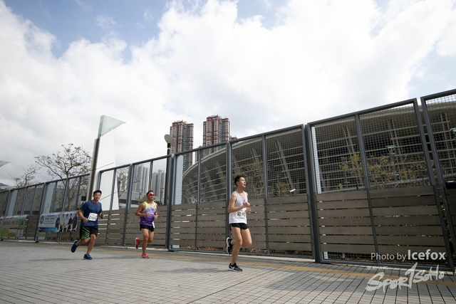 PB_Runner_TKO_0940-209