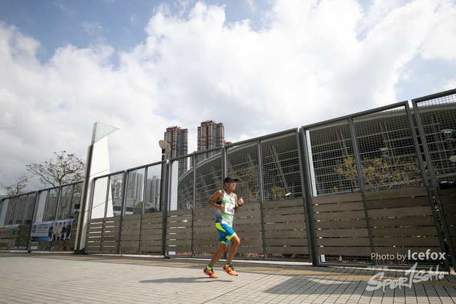 PB_Runner_TKO_0940-212