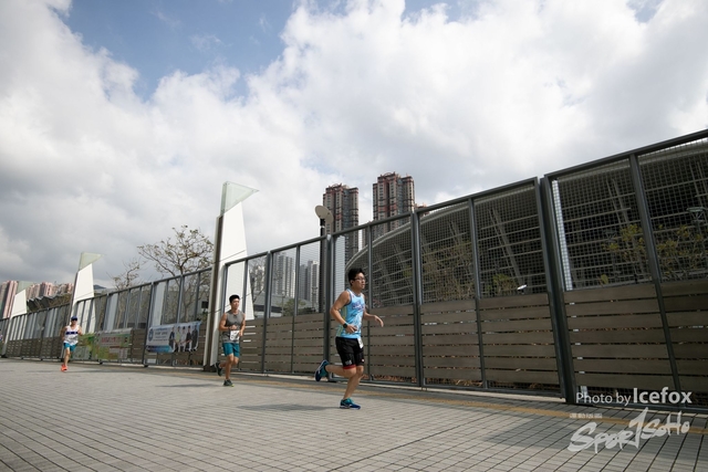 PB_Runner_TKO_0940-214