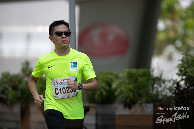 PB_Runner_TKO_0905-364